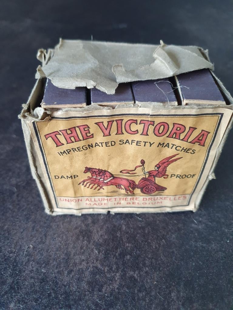 Vintage luciferdoosje 'The Victoria' België, Ophalen of Verzenden, Gebruikt, Luciferdoosjes of -merken