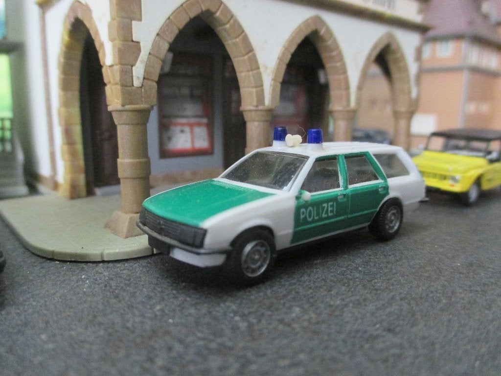 Opel Rekord E-1 Caravan - Herpa Polizei, Ophalen of Verzenden, Zo goed als nieuw, Auto, Herpa