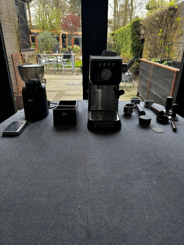 Solis Barista Perfetta Plus Espressomachine met bonenmaler, Witgoed en Apparatuur, Koffiezetapparaten, Ophalen, Afneembaar waterreservoir