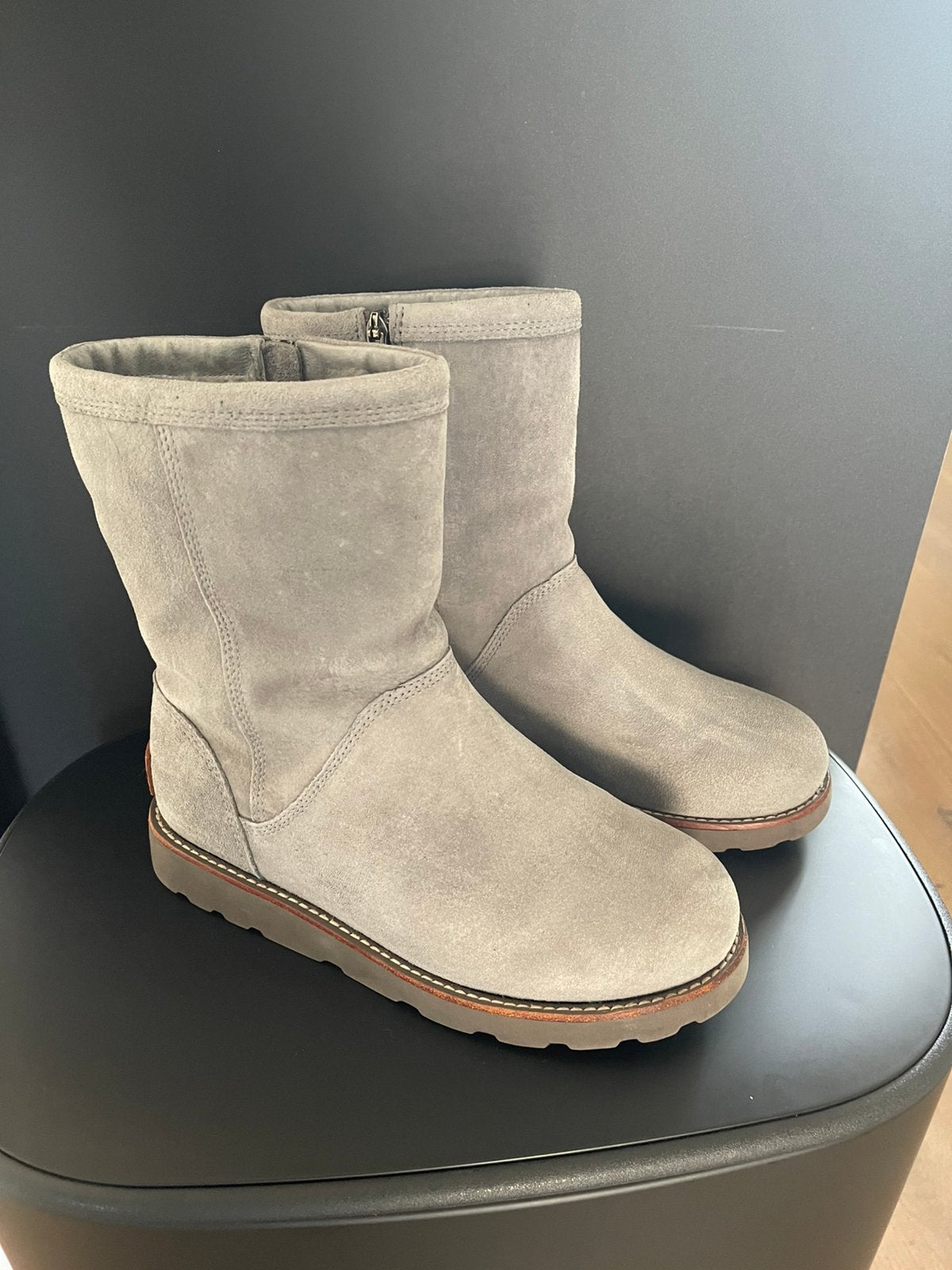 UGG / Ugg’s Selia waterproof maat 39. Zgan, Hoge laarzen, Ophalen of Verzenden, Zo goed als nieuw, Grijs