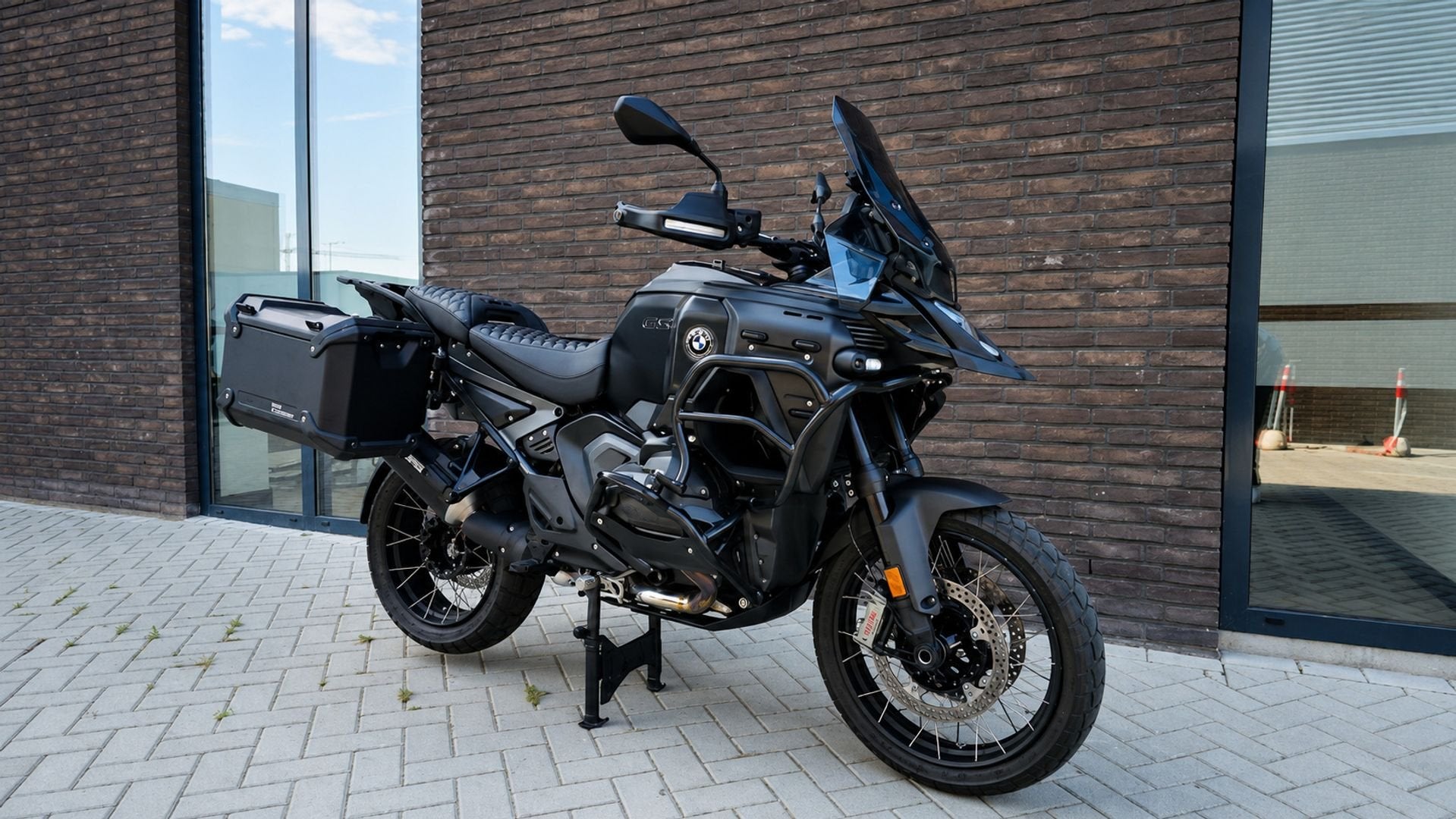 BMW R1300 GS Adventure  R 1300 GS GS1300 BTW - 1 of 1300, 2 cilinders, Motorrijbewijs A, Bedrijf, Onbekend