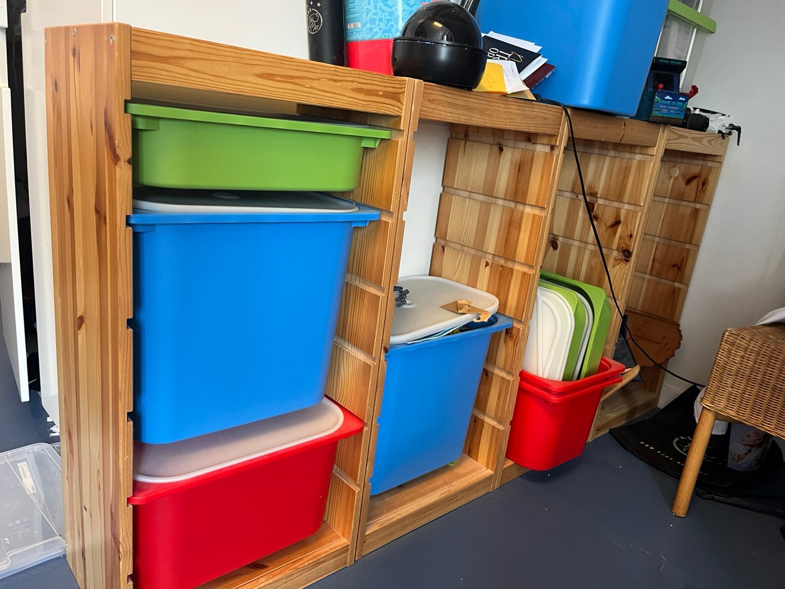 Trofast ikea opberg kasten met bakken (4x), Ophalen, Minder dan 50 cm, Zo goed als nieuw, Minder dan 100 cm