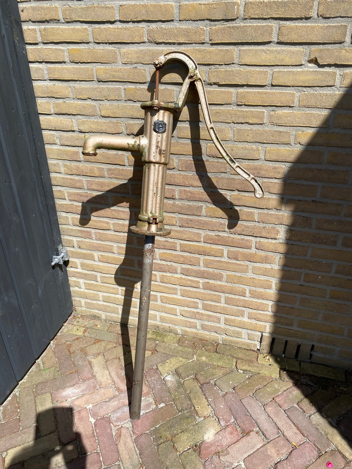 Antieke gietijzeren waterpomp - Handmatig, Tuin en Terras, Waterpompen, Ophalen of Verzenden, Gebruikt, Handmatig, Overige typen