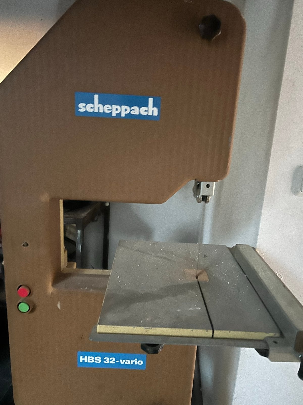 Loopt als een zonnetje ScheppachHBS 32-vario lintzaagmachine, Gebruikt, 70 mm of meer, 600 tot 1200 watt, Ophalen of Verzenden