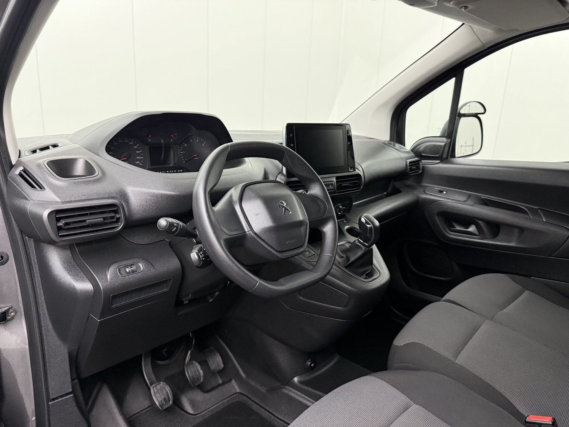 Peugeot Partner 1.6 BlueHDI Pro | 3-Zits | Multimedia | Airc, Voorwielaandrijving, Gebruikt, Euro 6, 4 cilinders