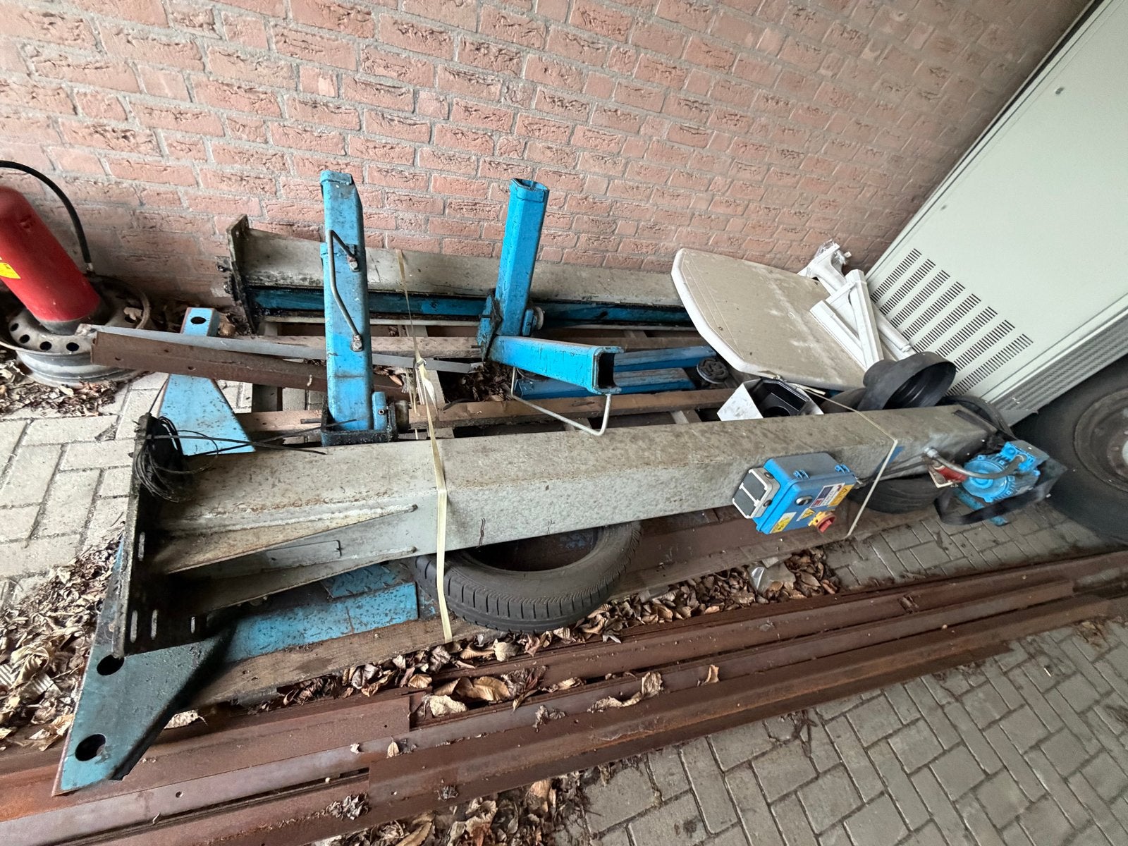 Autec VLT 2-koloms spindel hefbrug (3000 kg), Ophalen
