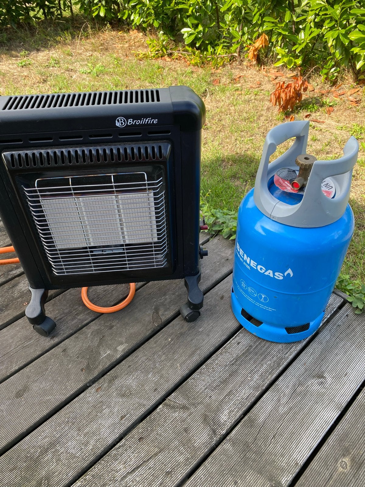 Gaskachel Broilfire met 6L gasfles (90% gevuld), Ophalen, Gebruikt, Gas, Vrijstaand