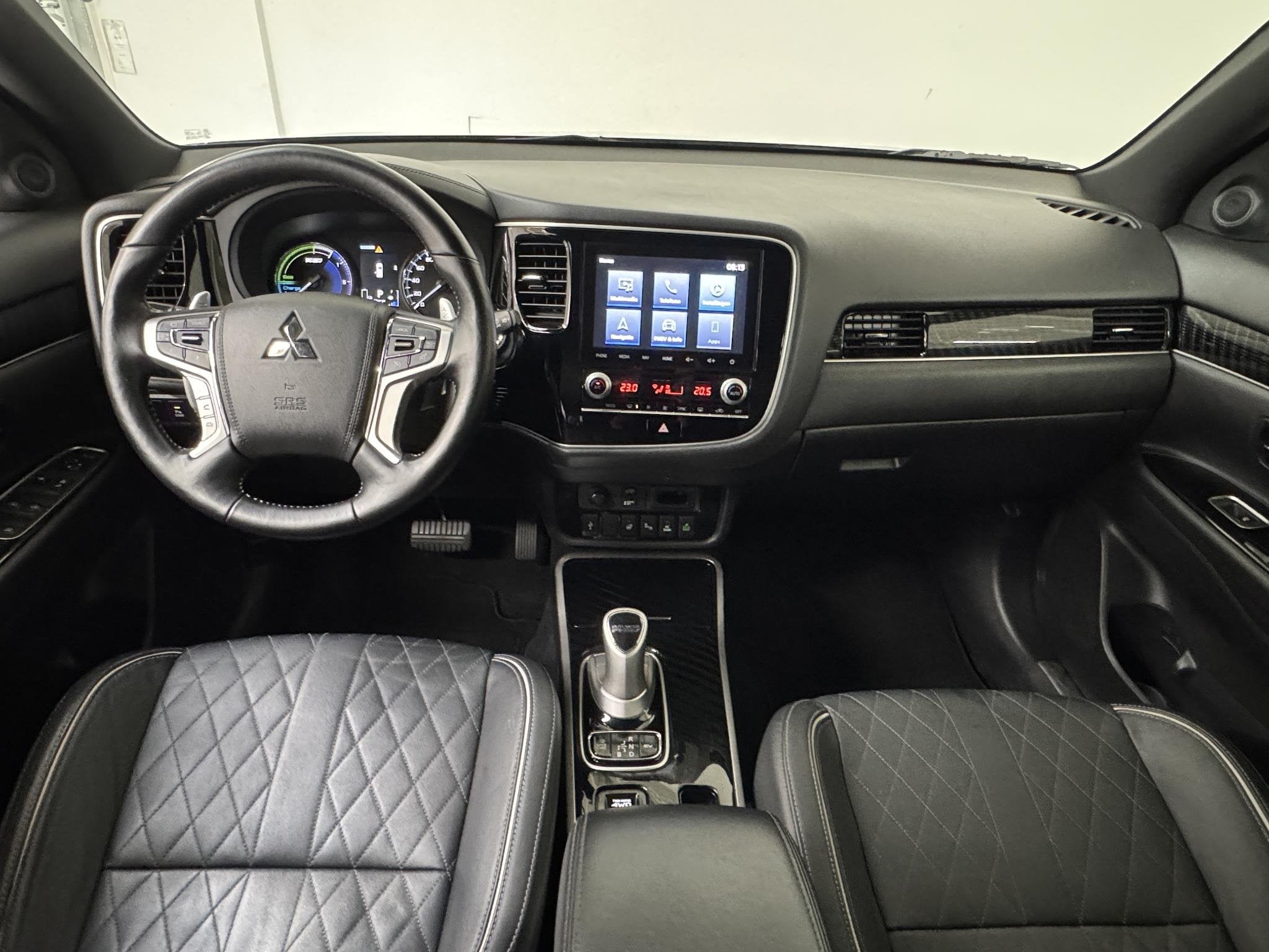 Mitsubishi Outlander 2.4 PHEV Intense+ | Trekhaak | Leder |, Auto's, Automaat, 4 cilinders, Plug-in hybride, Bedrijf