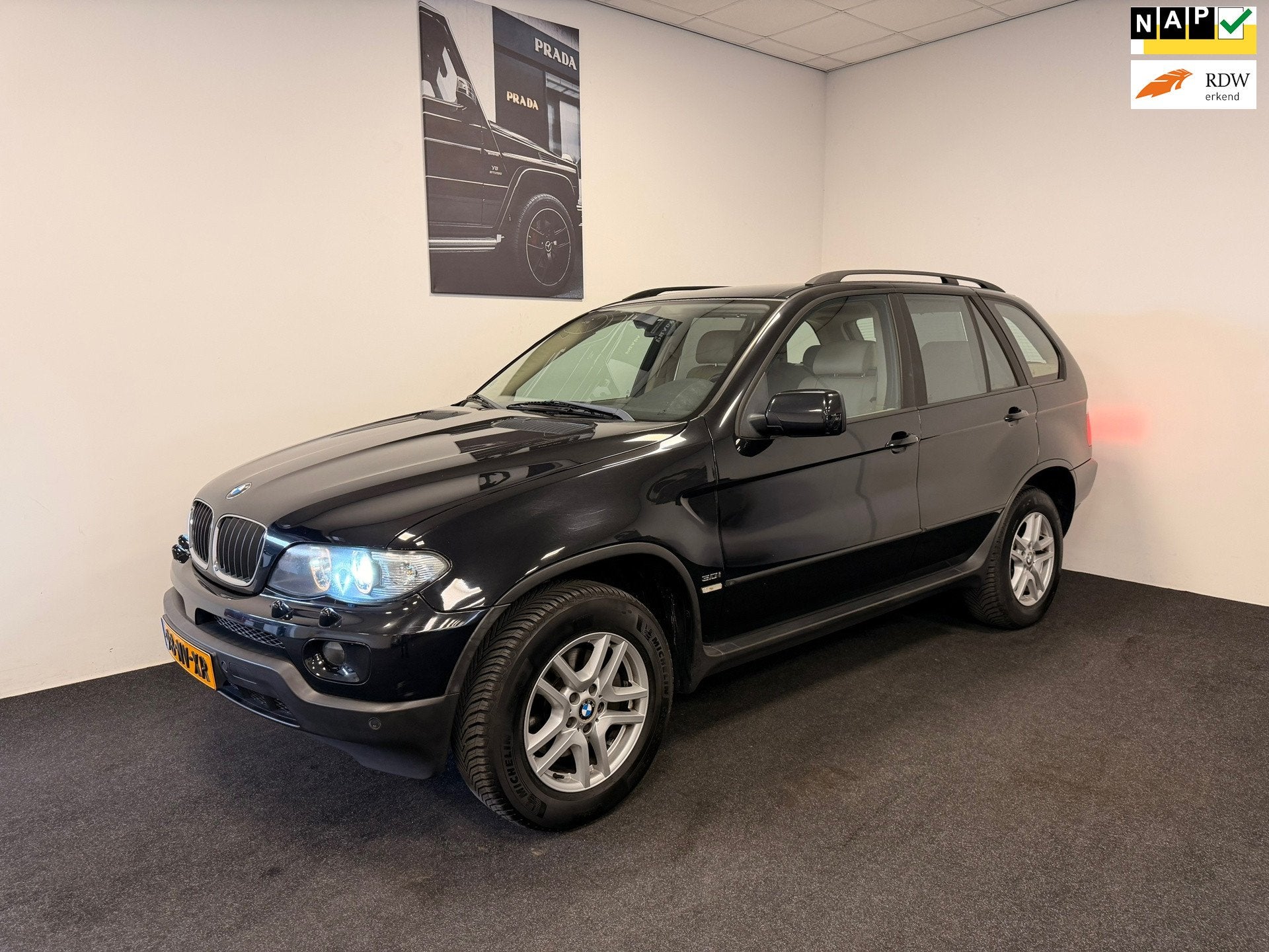 BMW X5 3.0i High Executive, Auto's, Automaat, Gebruikt, Parkeersensor, Zwart