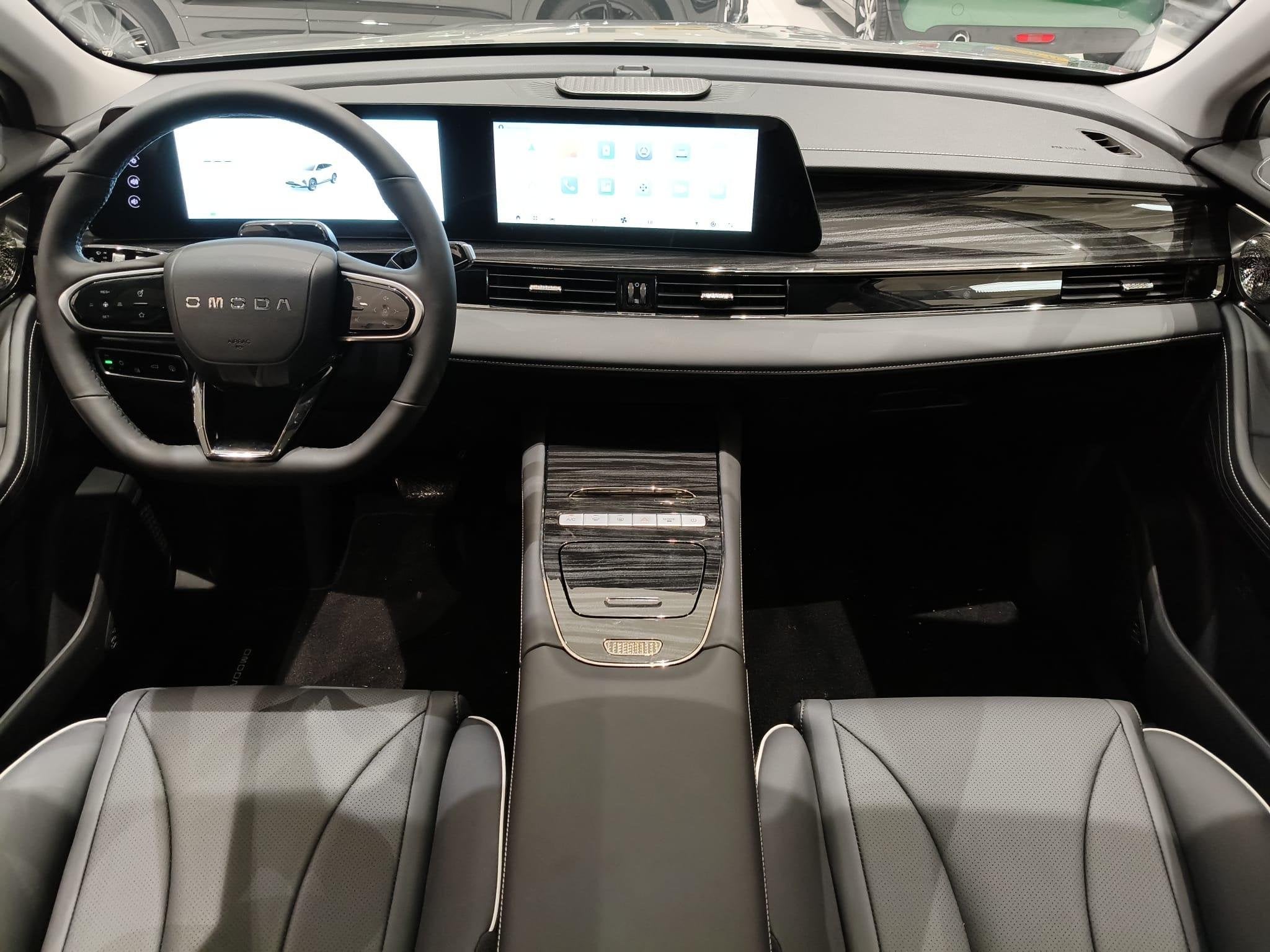 Omoda 5 EV Premium 61 kWh | Demo | Panoramadak | Stoelverwar, Auto's, 750 kg, Origineel Nederlands, 430 km, 211 pk