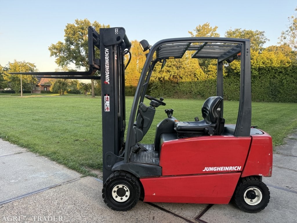 Jungheinrich 1600KG elektrisch freelift Sideshift verlichtin