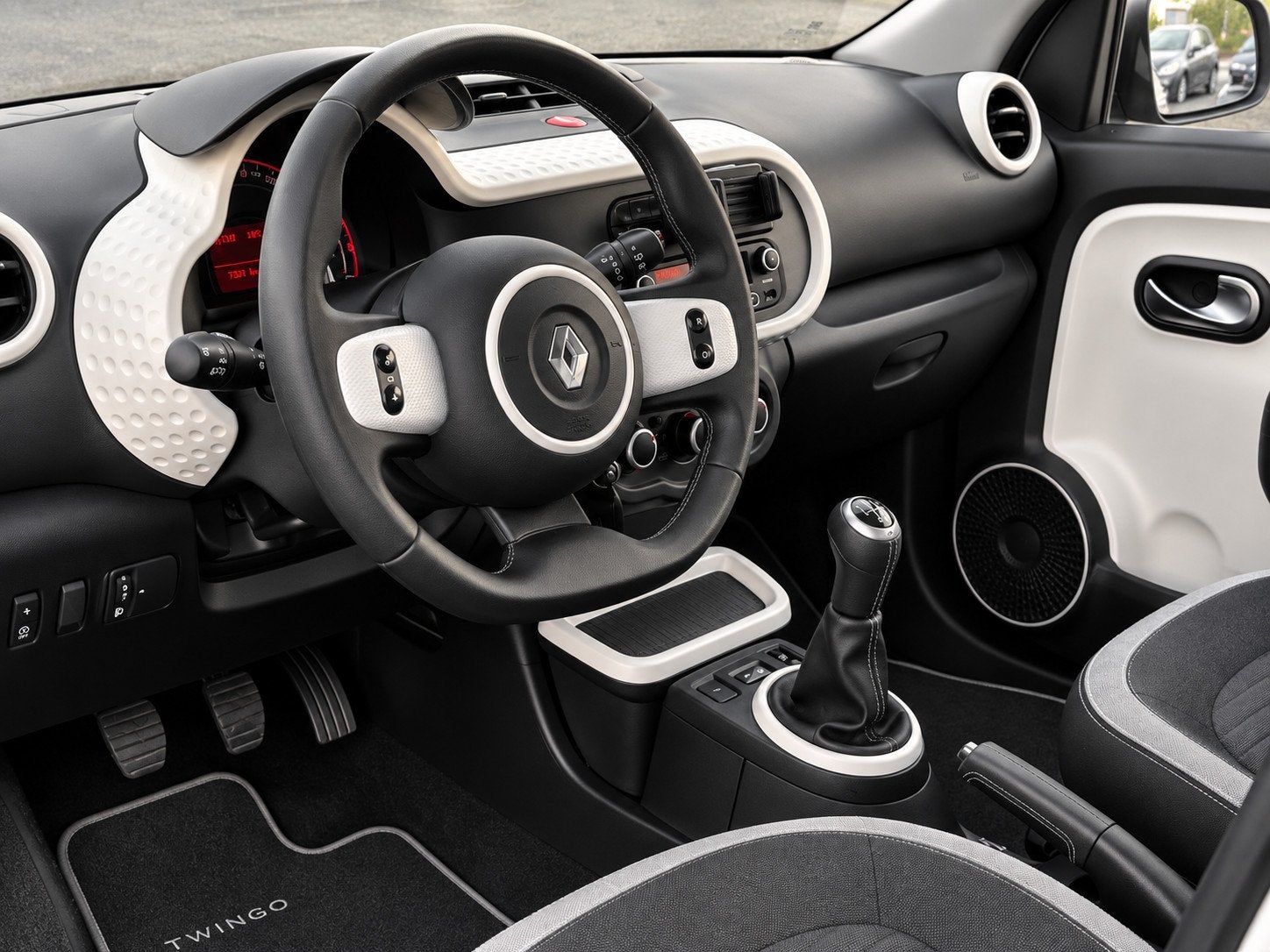 Renault Twingo 1.0 SCe Collection/AIRCO/NW APK, Auto's, Dealer onderhouden, Gebruikt, Euro 6, 840 kg