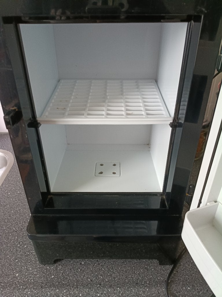 Koelkast, Witgoed en Apparatuur, Ophalen, Minder dan 85 cm, Minder dan 75 liter, 45 tot 60 cm