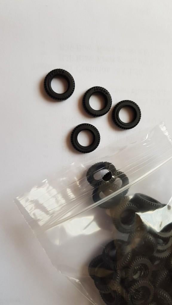 Bandjes Dinky Toys 15 mm zwart Dunlop, Verzenden, Nieuw, Auto, Dinky Toys