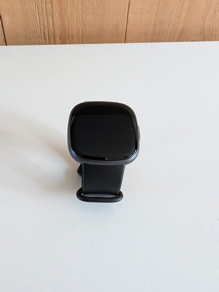 Ongebruikte Fitbit Versa 4 zwart smartwatch, N.v.t., Ophalen of Verzenden, Zo goed als nieuw, Fitbit