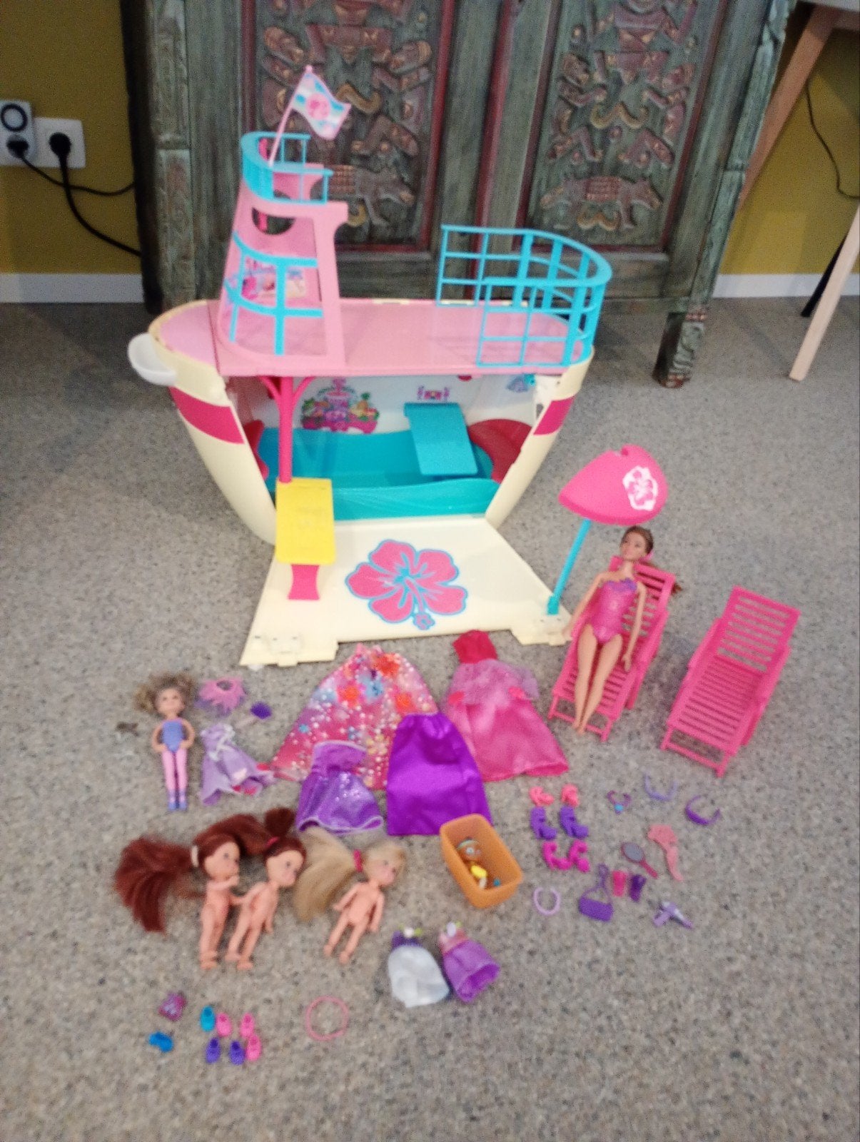Barbie schip, incl. poppen en accessoires, Ophalen of Verzenden, Gebruikt, Barbie