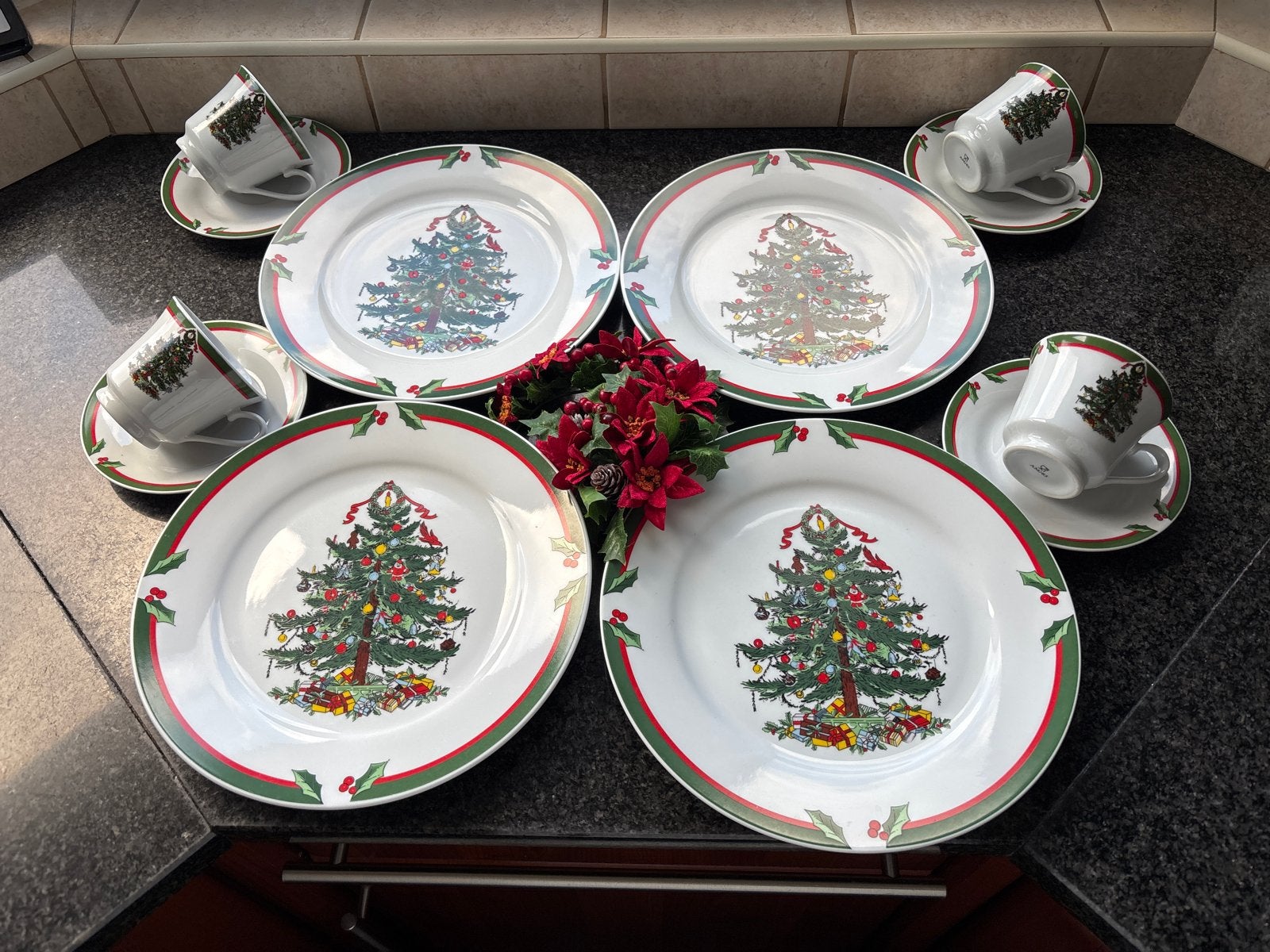 AM/63 Kerstservies met Kerstboomdecoratie, Overige merken, Klassiek, Ophalen of Verzenden, Zo goed als nieuw