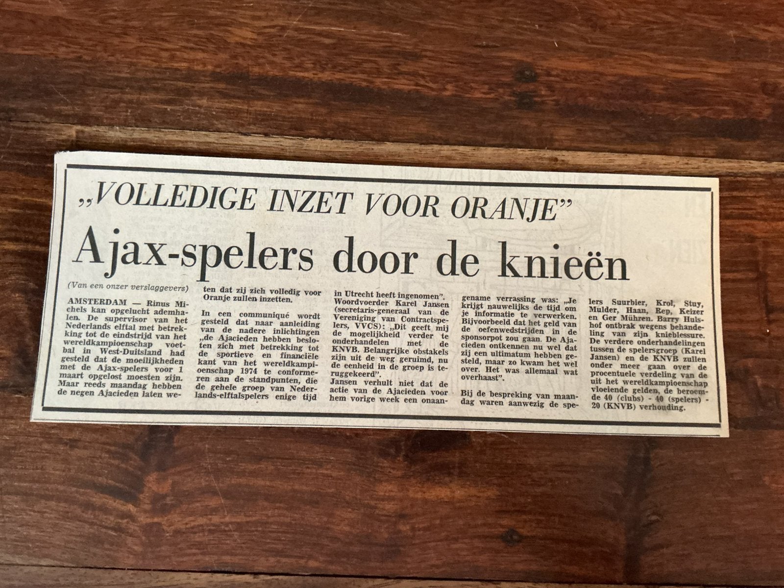 Voetbalkrantenartikel Ajax spelers inzet voor Oranje wk 1974, Ophalen of Verzenden, 1960 tot 1980, Knipsel(s)