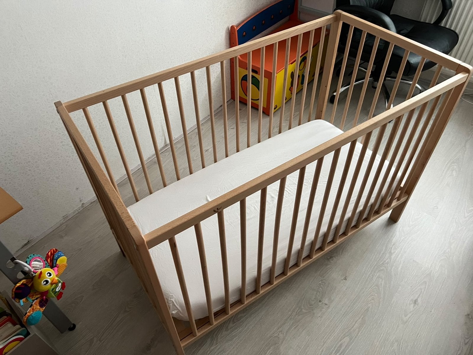 Houten ledikant met matras, Ophalen, Gebruikt, Ledikant