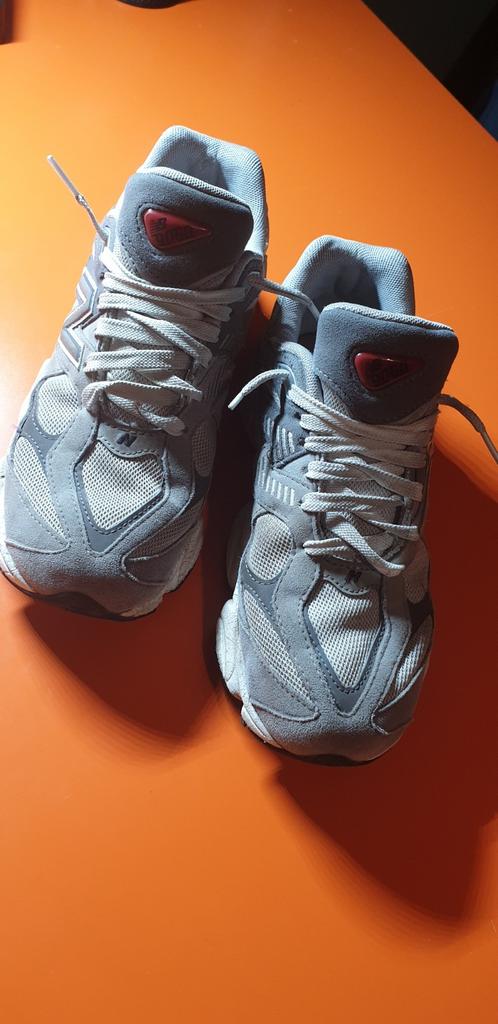 New Balance 9060 maat 39, Sport en Fitness, Basketbal, Ophalen of Verzenden, Schoenen