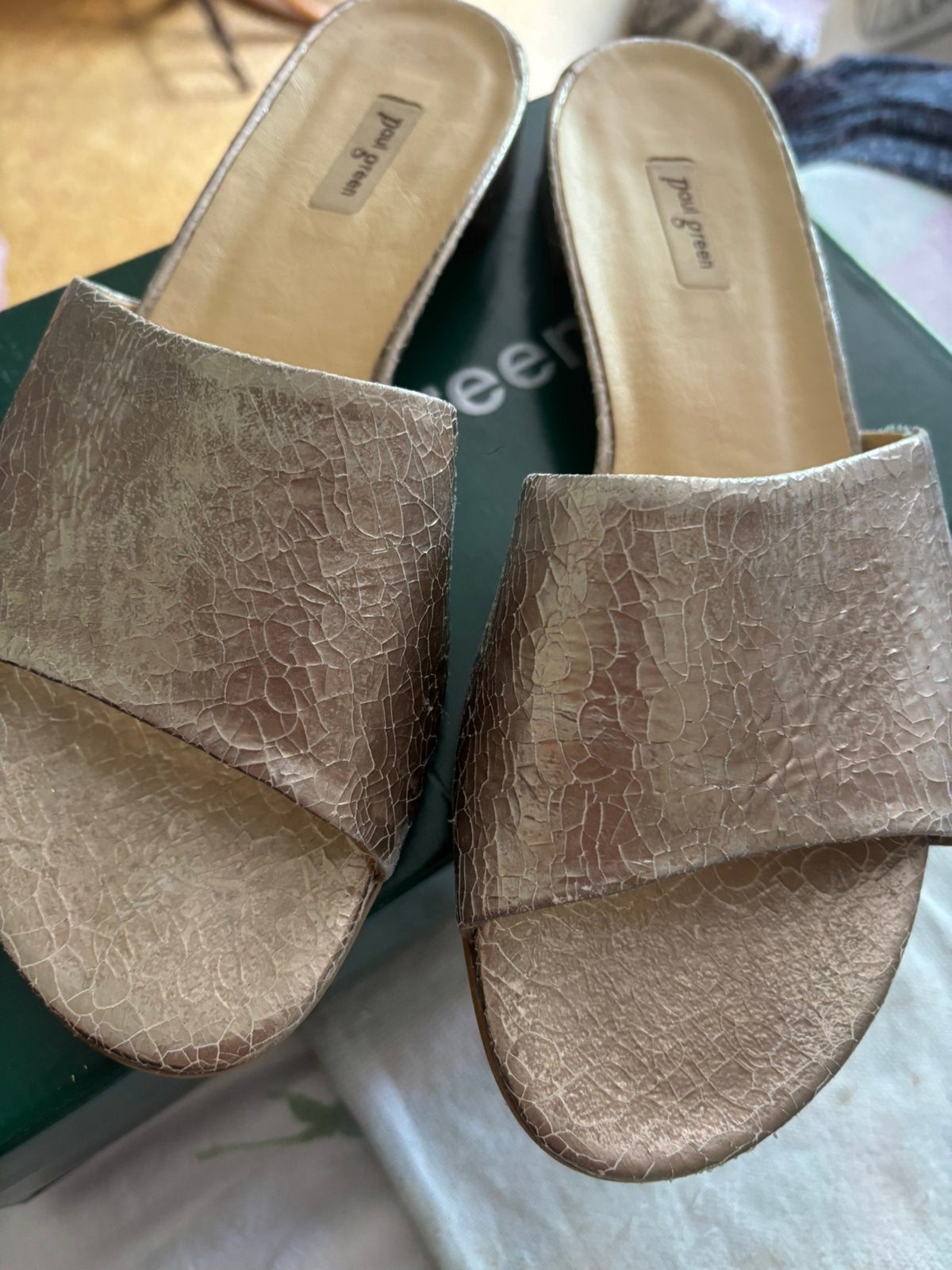 Slippers dames goudkleurig Paul Green, Slippers, Overige kleuren, Ophalen of Verzenden, Zo goed als nieuw