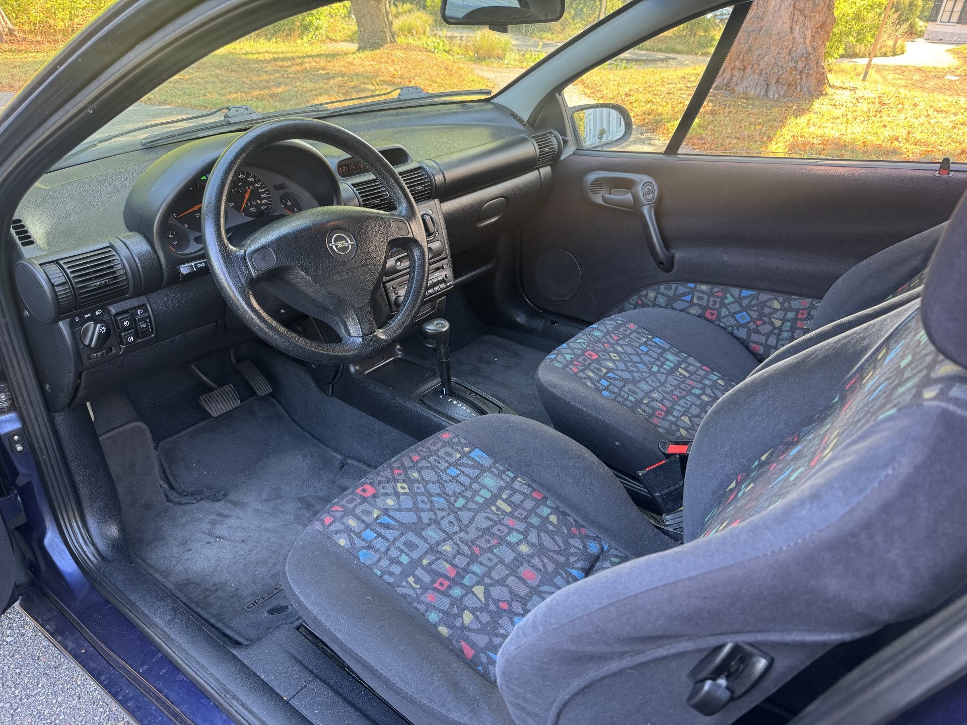 Opel Tigra 1.4i-16V AUTOMAAT! 75.000 KM ! UNIEK ! (bj 1999), Auto's, 1389 cc, Origineel Nederlands, Bedrijf, Opel