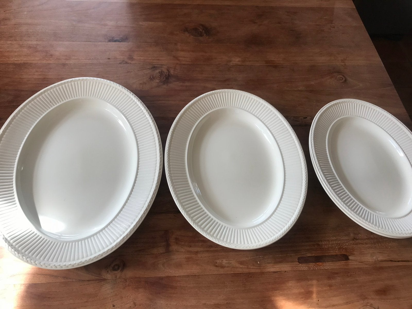 Wedgwood edme schaal 30cm 35cm en 39cm, Ophalen of Verzenden, Zo goed als nieuw, Aardewerk, Schaal of Schalen