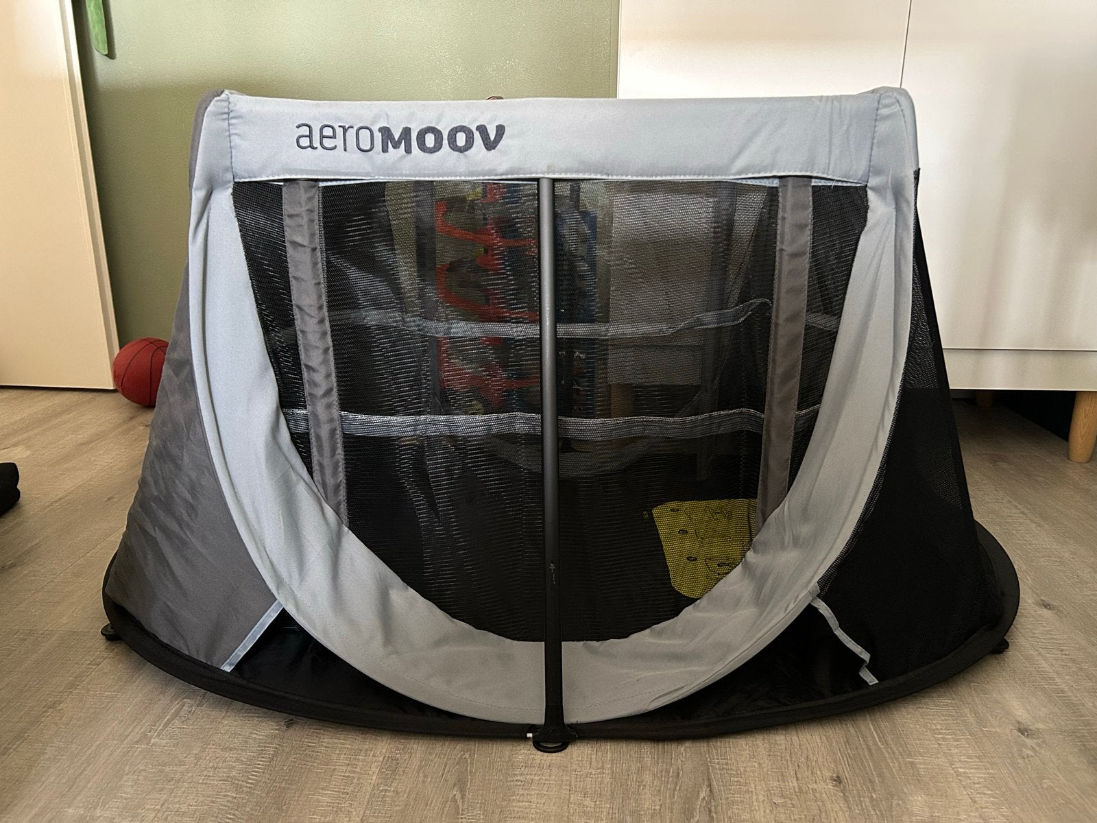 AeroMoov Reisbedje Pop-Up Snel Opzetbaar, Ophalen, Zo goed als nieuw, Reisbedje