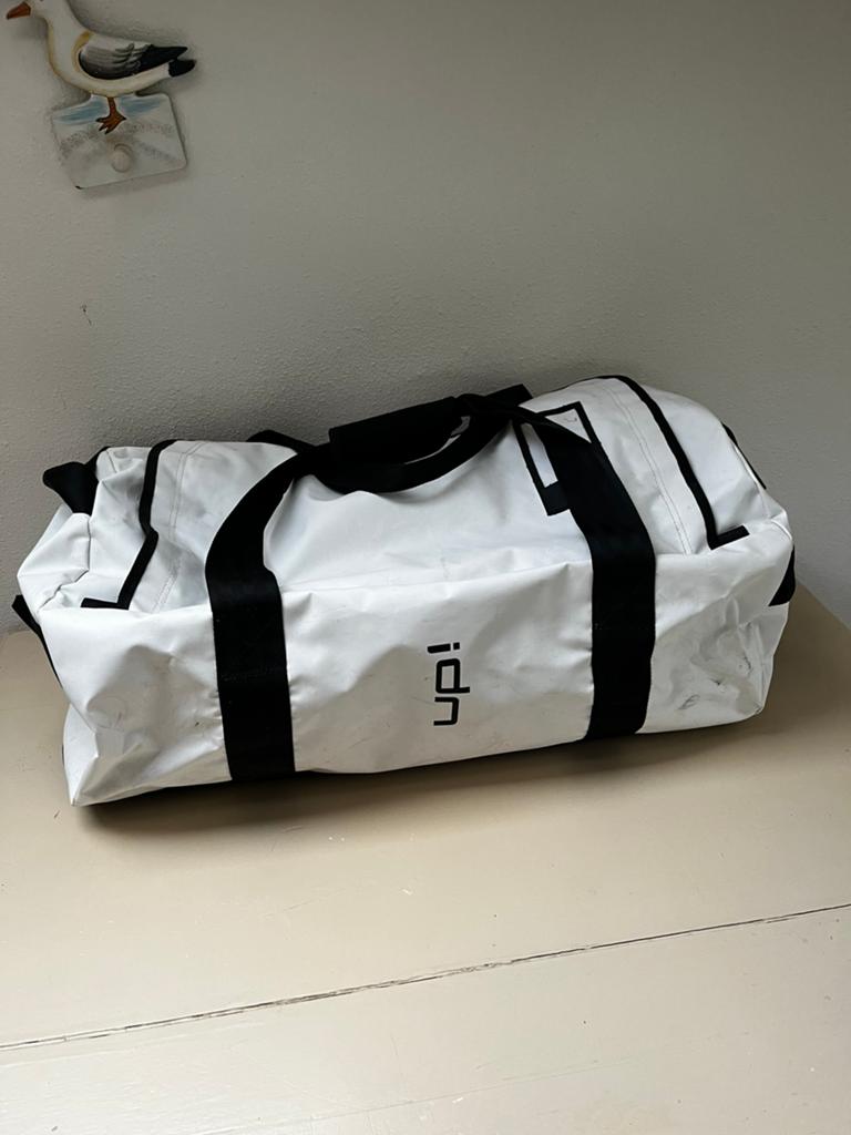 Weekendtas  past leuk bij volkswagen up, Ophalen, 30 cm of meer, Gebruikt, Wit