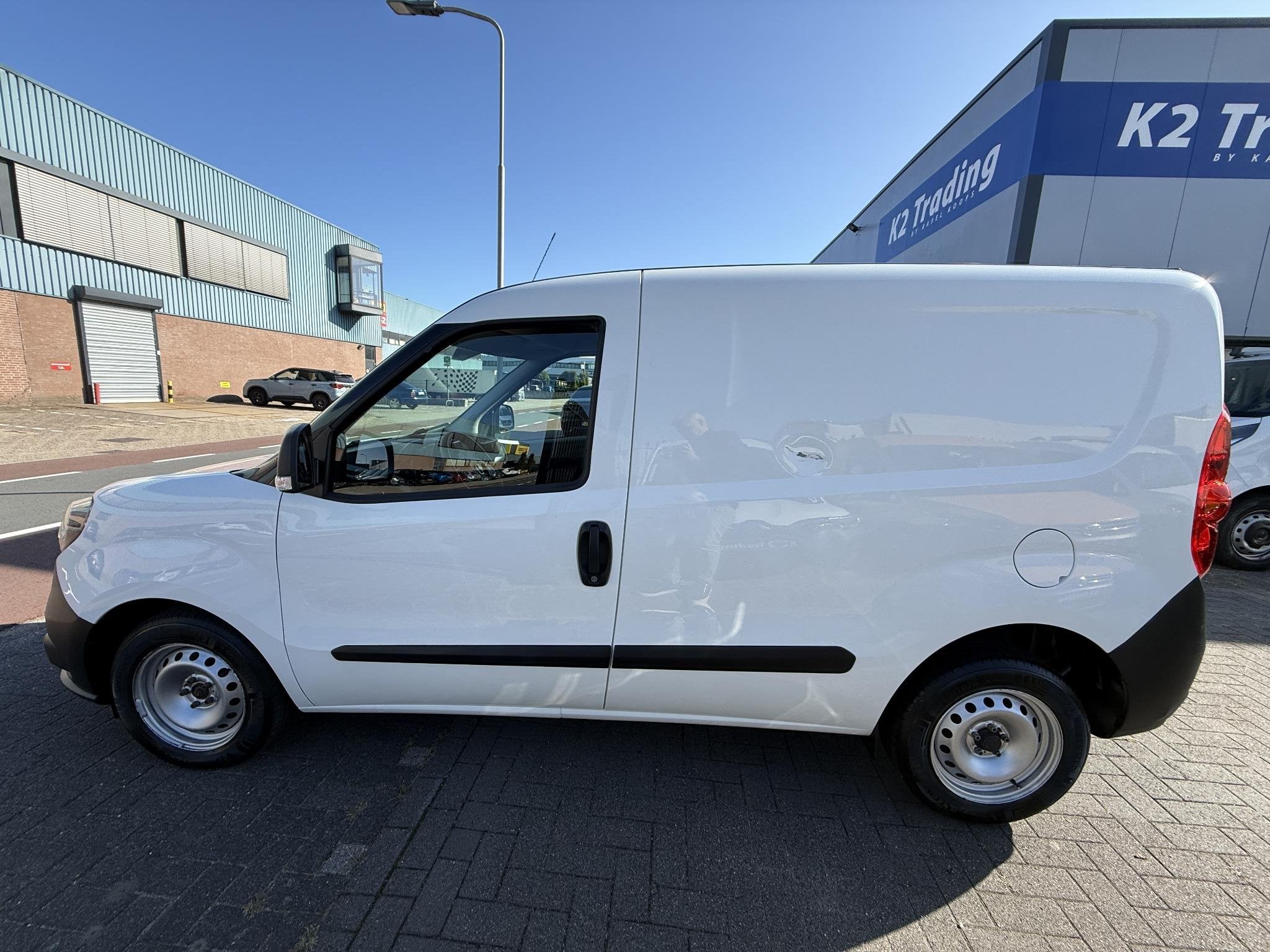 Fiat Doblò Cargo 1.6 MJ L1H1 S Basis, Voorwielaandrijving, Stof, Euro 6, Wit
