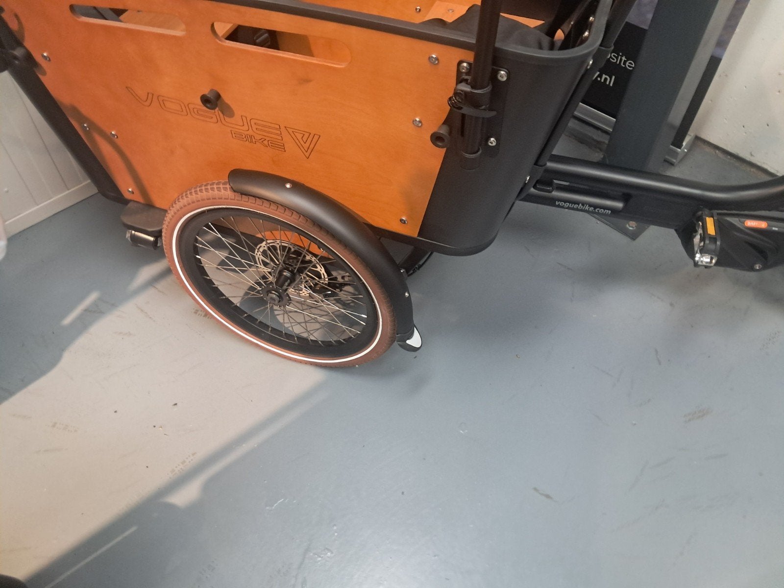 Vogue Carry 3 bakfiets nu € 2499,- uit voorraad leverbaar, Ophalen, Nieuw, 4 kinderen of meer, Elektrisch