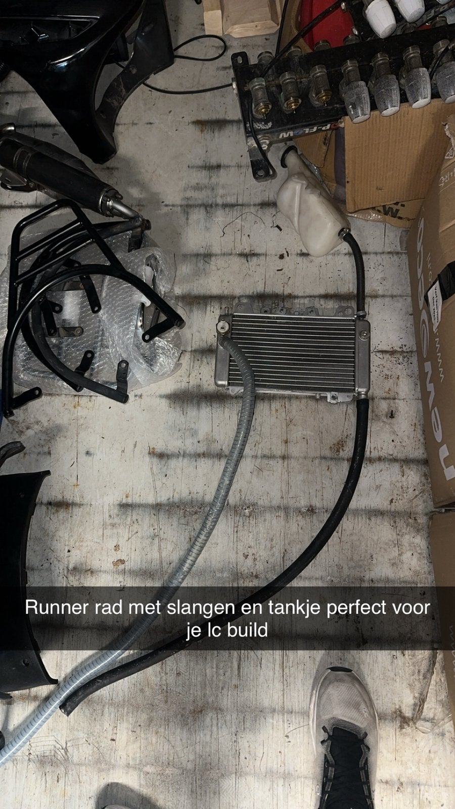 Runner radiator met tankje en slangen, Ophalen of Verzenden, Zo goed als nieuw, Overige merken