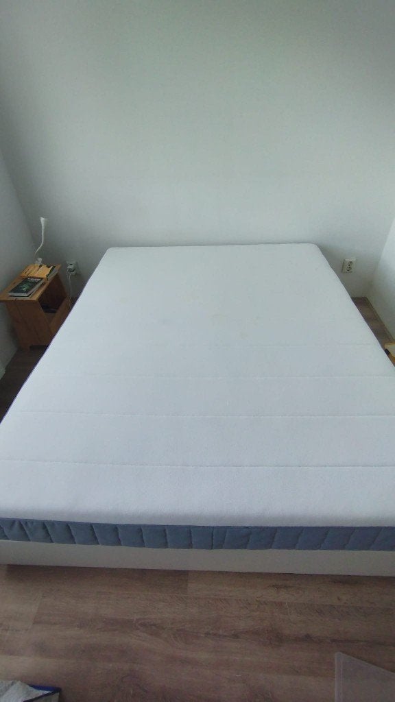IKEA VESTERÖY matras, Huis en Inrichting, Slaapkamer | Matrassen en Bedbodems, Ophalen, Gebruikt, Tweepersoons, Matras