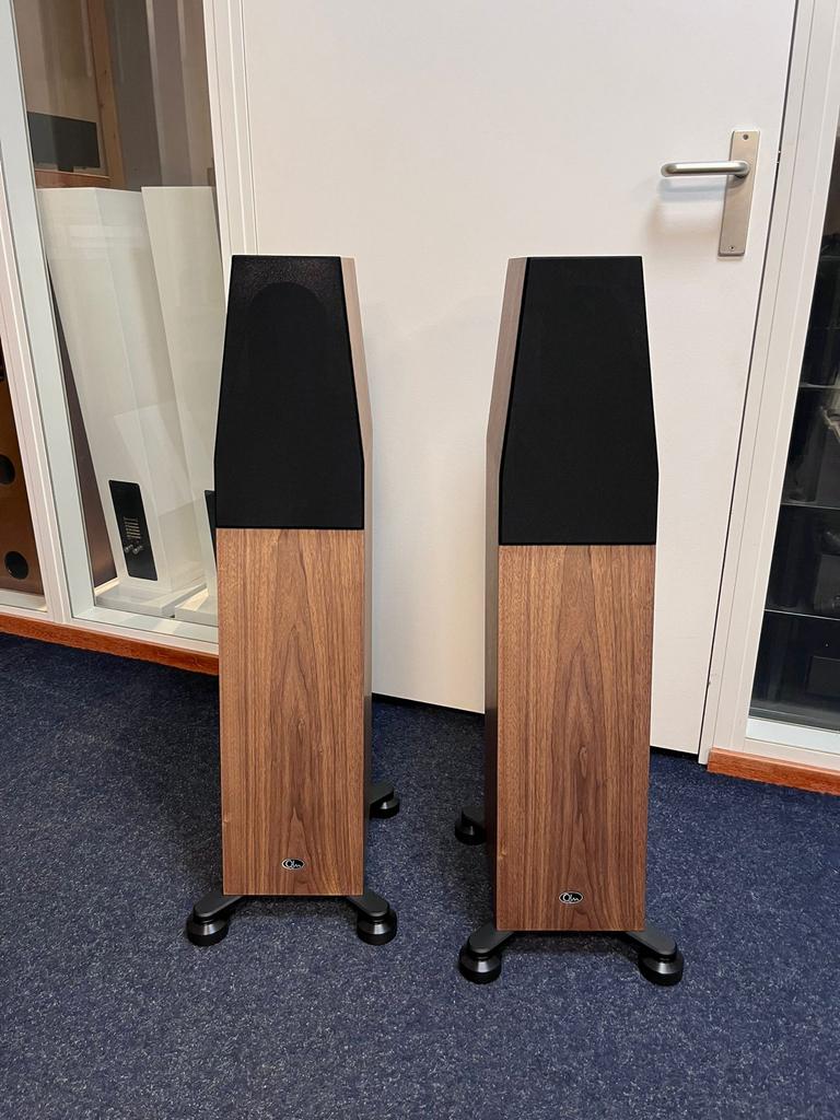 QLN Prestige Three Gen 2 – Nieuw – Walnoot – High End luidsp, Audio, Tv en Foto, Luidsprekers, ., Nieuw, ., 120 watt of meer