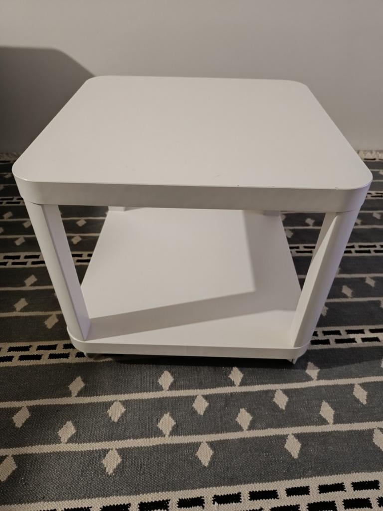 Witte vierkante salontafel met opbergruimte , moet snel weg., Huis en Inrichting, Tafels | Salontafels, Ophalen, Overige materialen