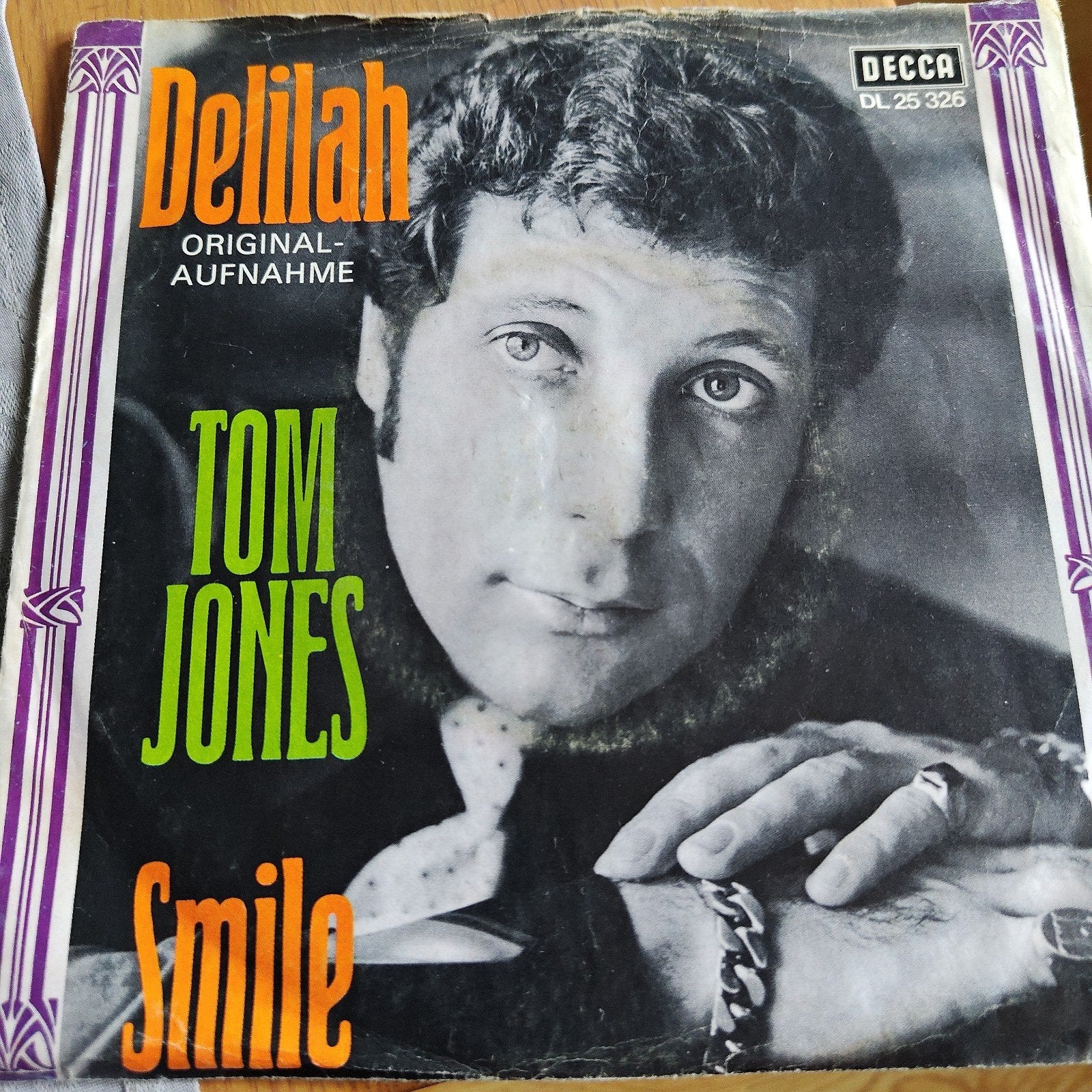 Tom Jones - Delilah / Smile (Vinyl Single), Gebruikt, 7 inch, Ophalen of Verzenden, Pop
