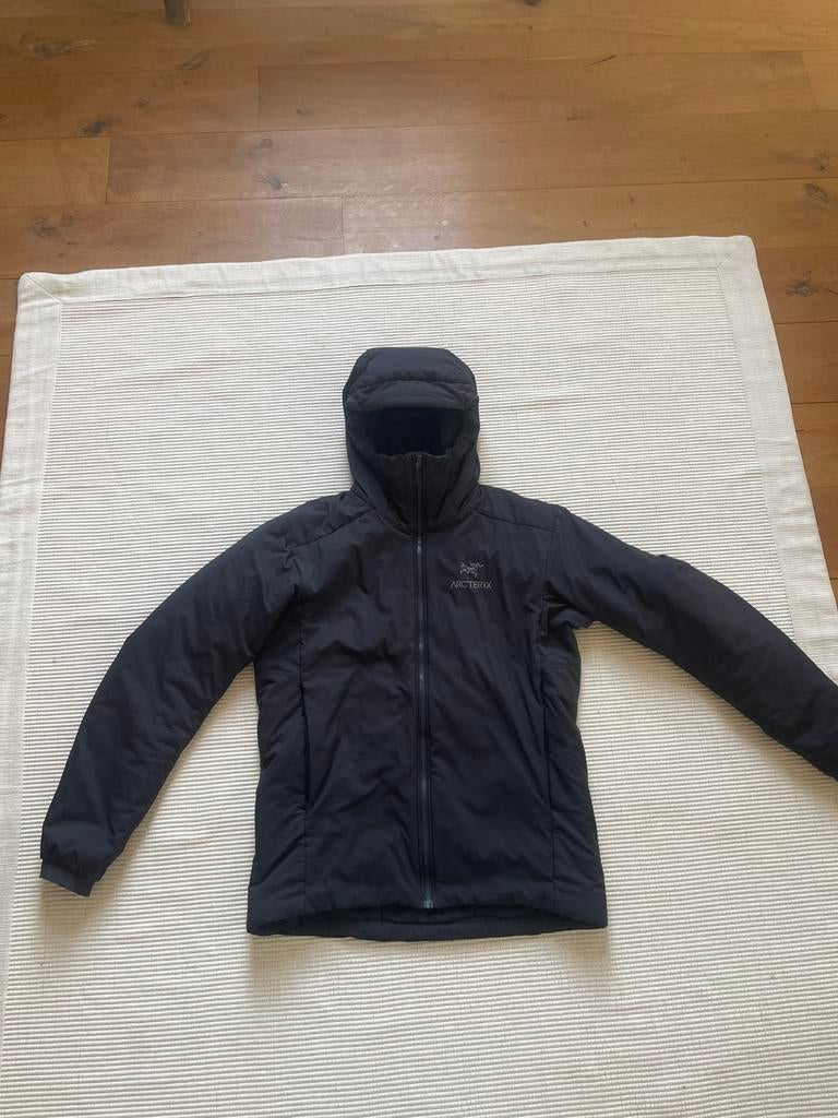 Arcteryx atom AR/SV, Ophalen of Verzenden, Zo goed als nieuw, Maat 48/50 (M), Zwart