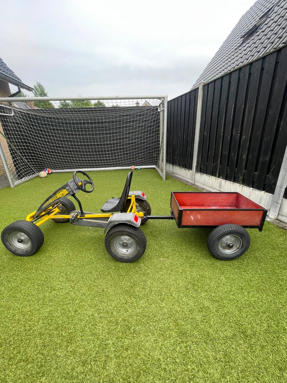 Berg skelter met aanhanger en duozit, Kinderen en Baby's, Speelgoed | Buiten | Skelters, Ophalen, Gebruikt, Berg, Duozit