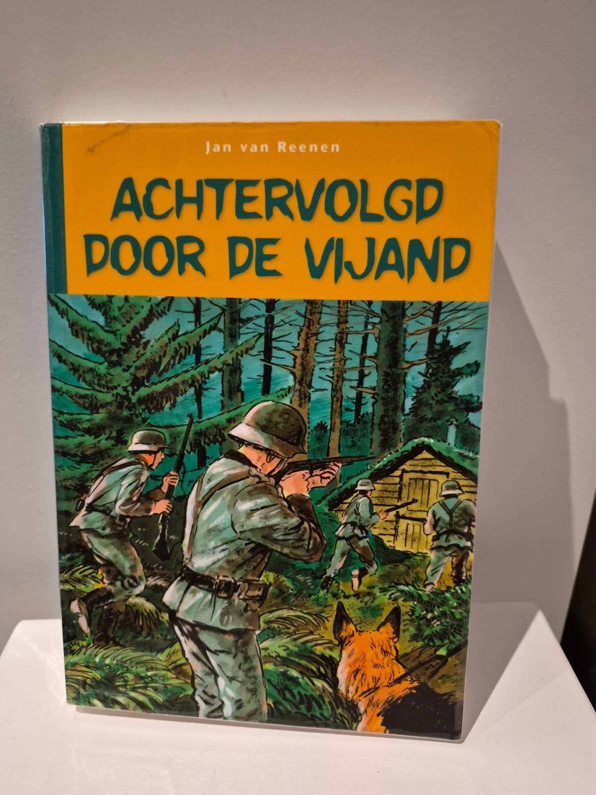 Jan van Reenen - Achtervolgd door de vijand, Ophalen of Verzenden, Gelezen, Jan van Reenen