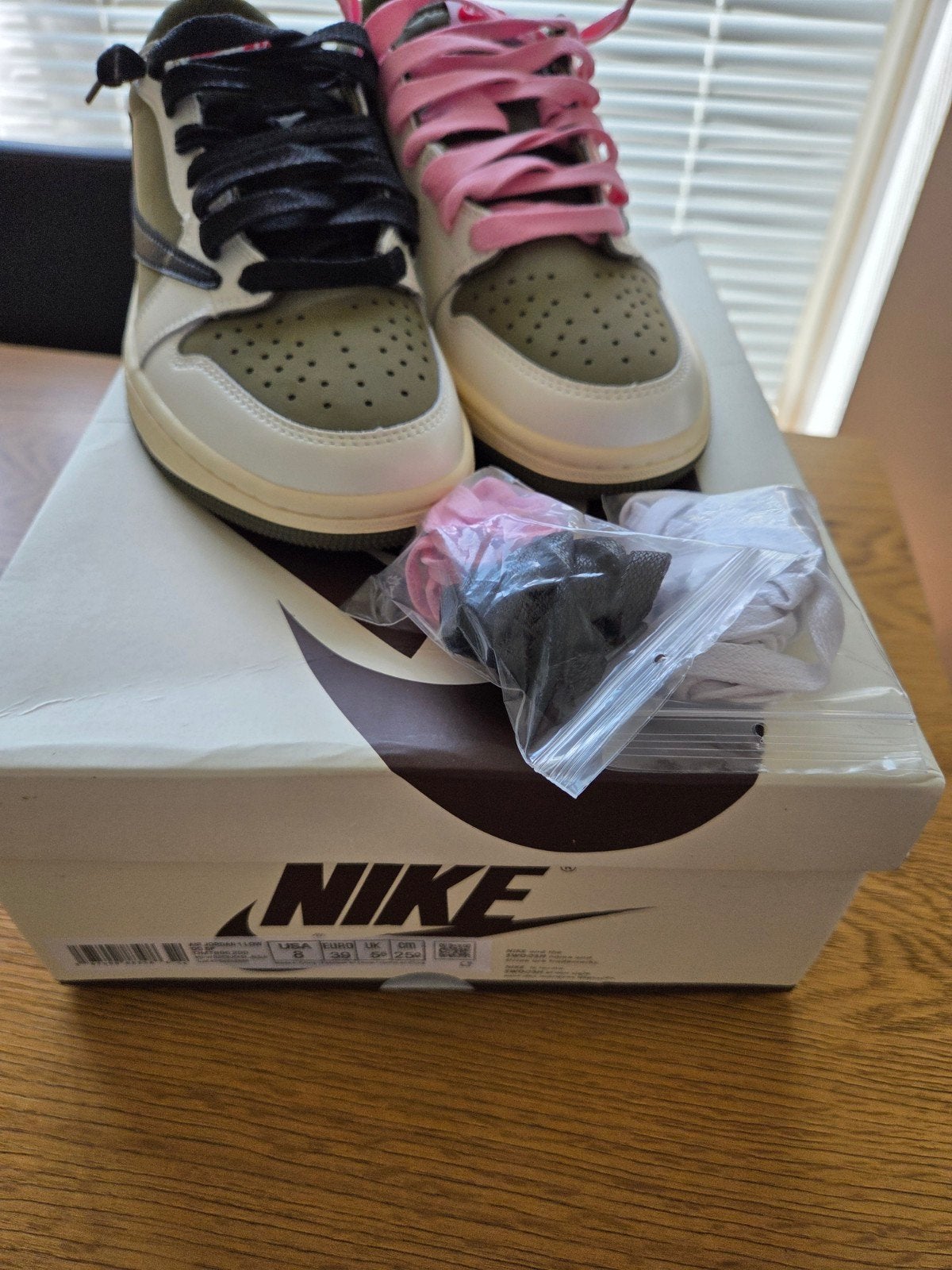 Nike Air Jordan 1 Low Travis Scott Reverse Mocha, Kleding | Heren, Ophalen, Overige kleuren, Nike, Nieuw
