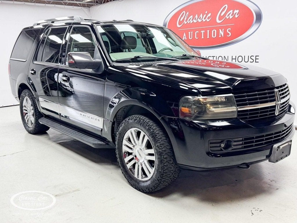 Lincoln NAVIGATOR V8 - ONLINE AUCTION, Auto's, Lincoln, Automaat, Gebruikt, Zwart, Bedrijf