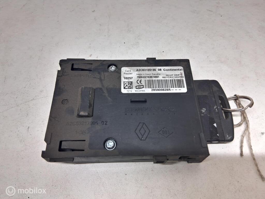 Kaartlezerslot Renault Megane Coupé 285909828R, Gebruikt, Renault, Ophalen of Verzenden, Renault