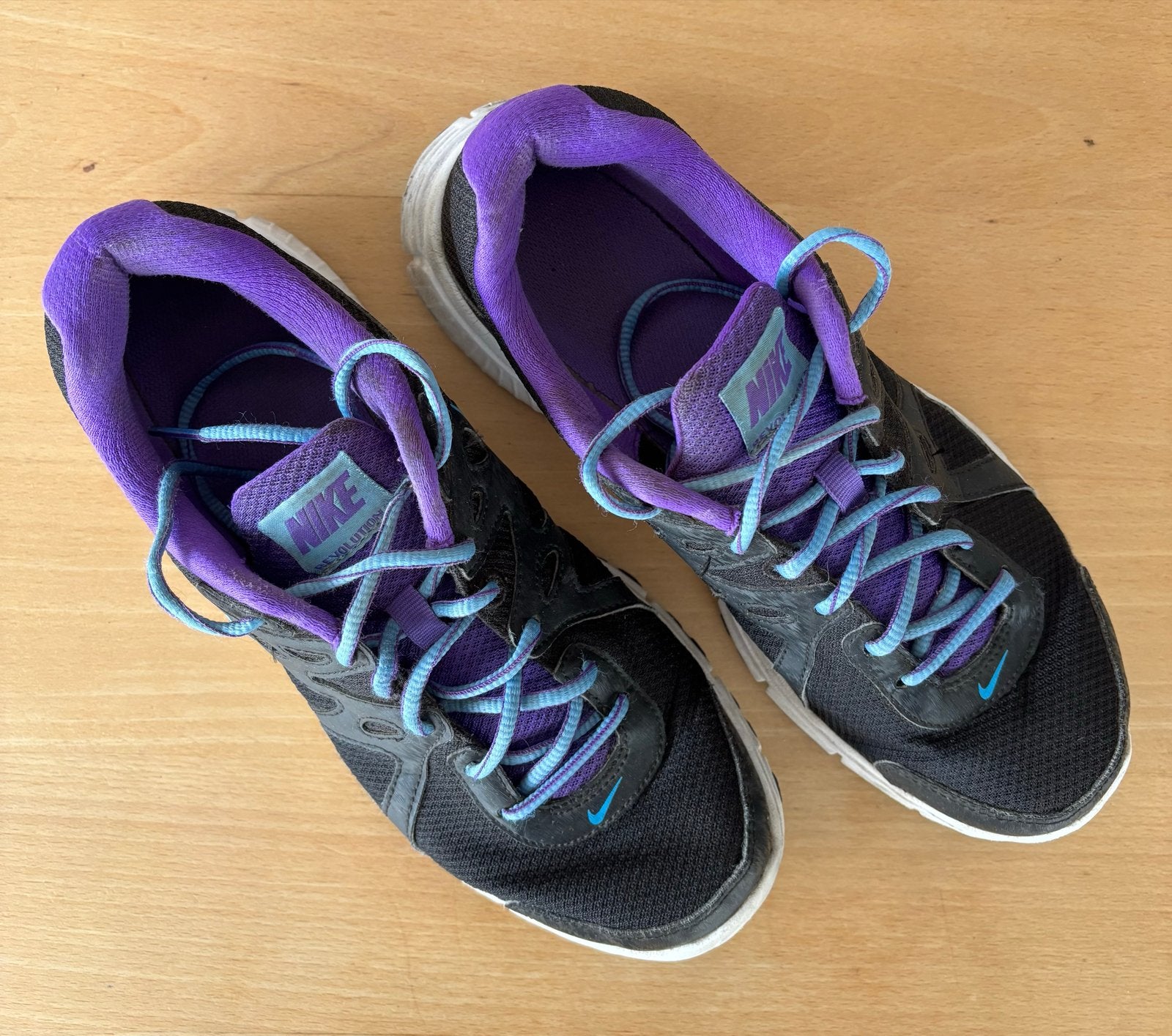 Nike Revolution 2 hardloopschoenen - Zwart/Paars/Blauw, Ophalen of Verzenden, Gedragen, Sportschoenen, Zwart