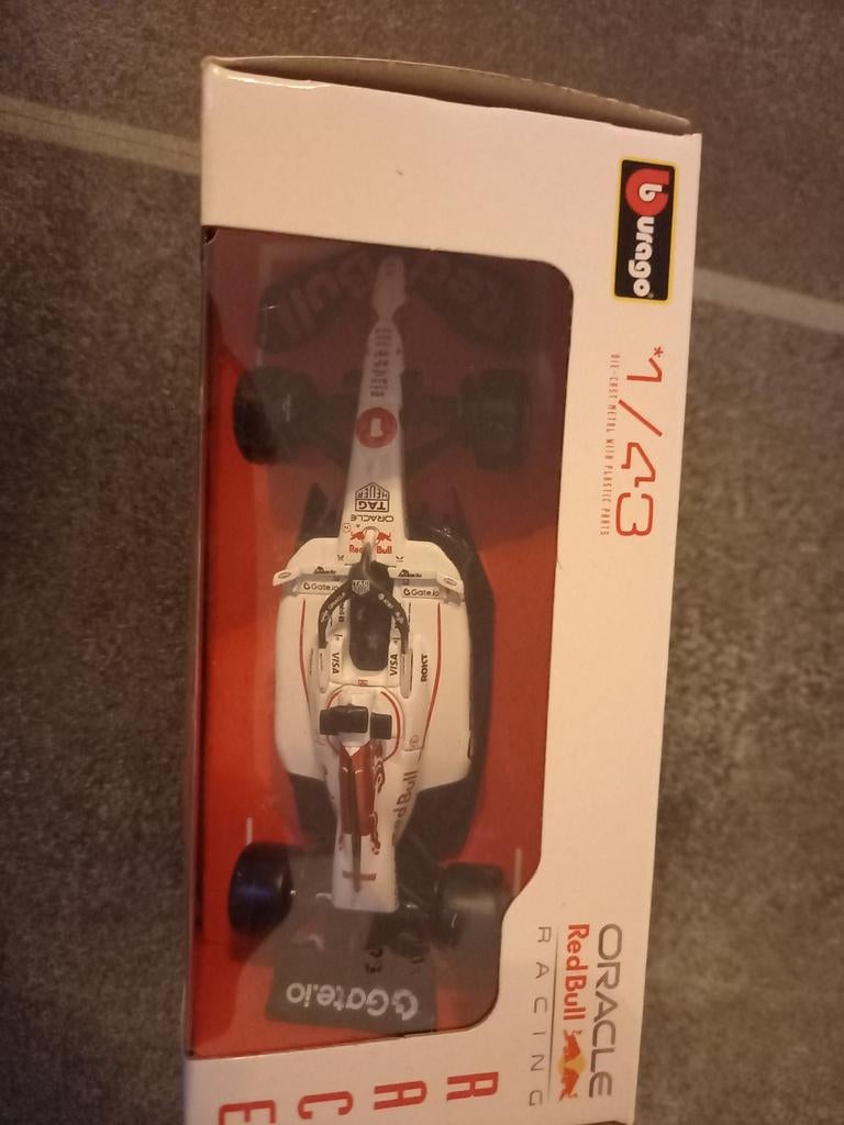Bburago Red Bull RB21 Japan GP Livery 1/43 Max Verstappen, Hobby en Vrije tijd, Modelauto's | 1:43, Nieuw, Ophalen of Verzenden