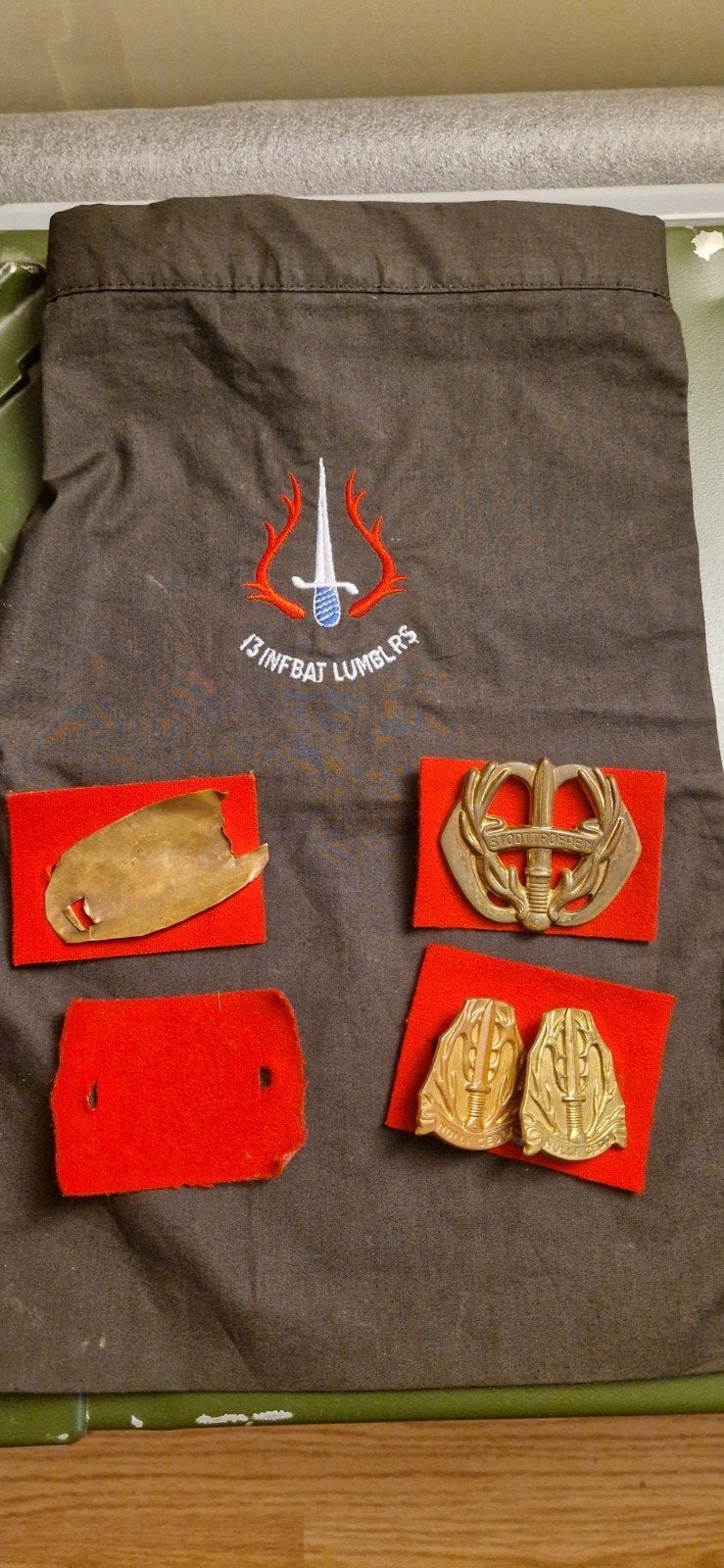 Lot stoottroepen emblemen, Verzamelen, Ophalen of Verzenden, Landmacht, Nederland, Embleem of Badge