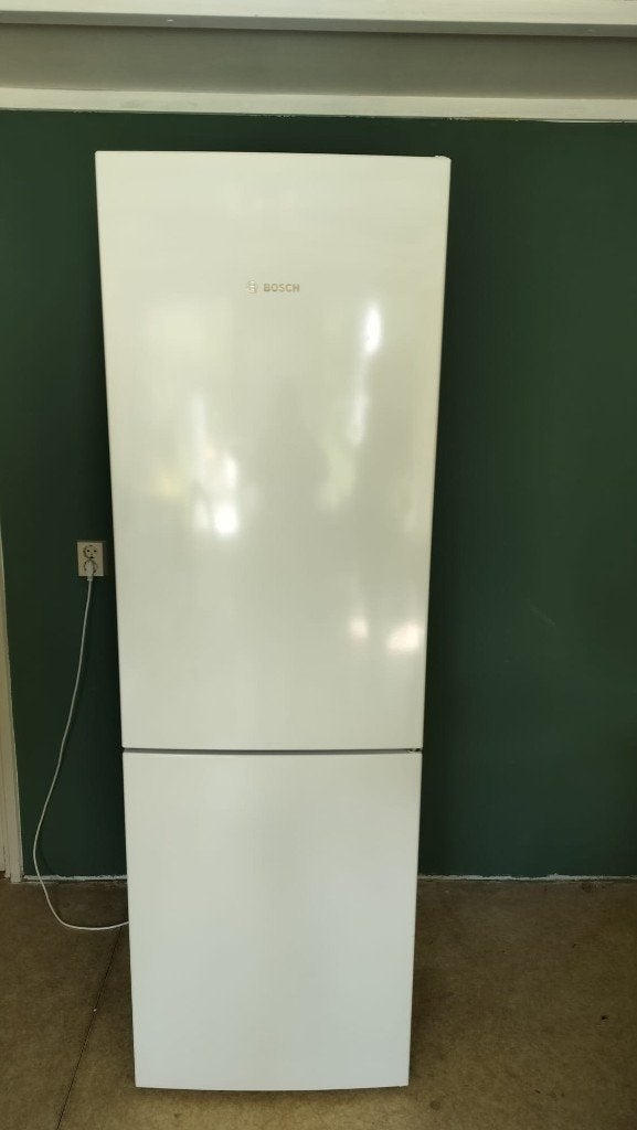 Bosch KGE36AWCA/12 koelvriescombinatie, Witgoed en Apparatuur, Koelkasten en IJskasten, Ophalen, Gebruikt, 200 liter of meer, 60 cm of meer