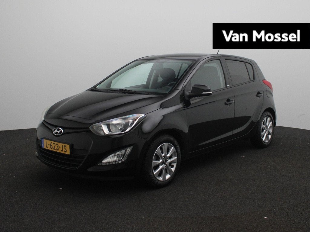 Hyundai i20 1.4i i-Motion | Airconditioning | Cruise Control, Auto's, Hyundai, 4 cilinders, Zwart, LED verlichting, Geïmporteerd