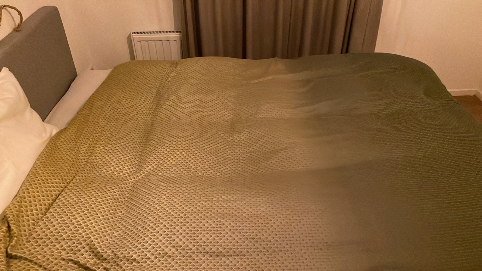 Boxspring  160 bij 200.  Tempur matras