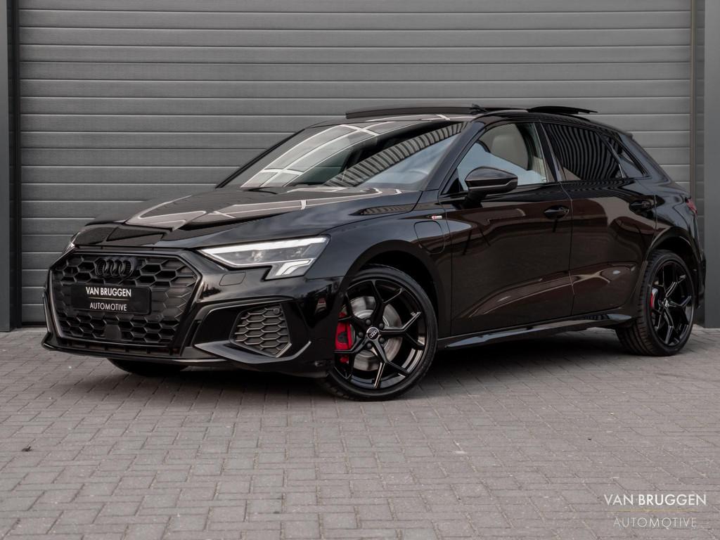Audi A3 Sportback 45 TFSI e S-Line Pano RS-Stoelen Leer B&O, Gebruikt, 4 cilinders, Zwart, Adaptive Cruise Control