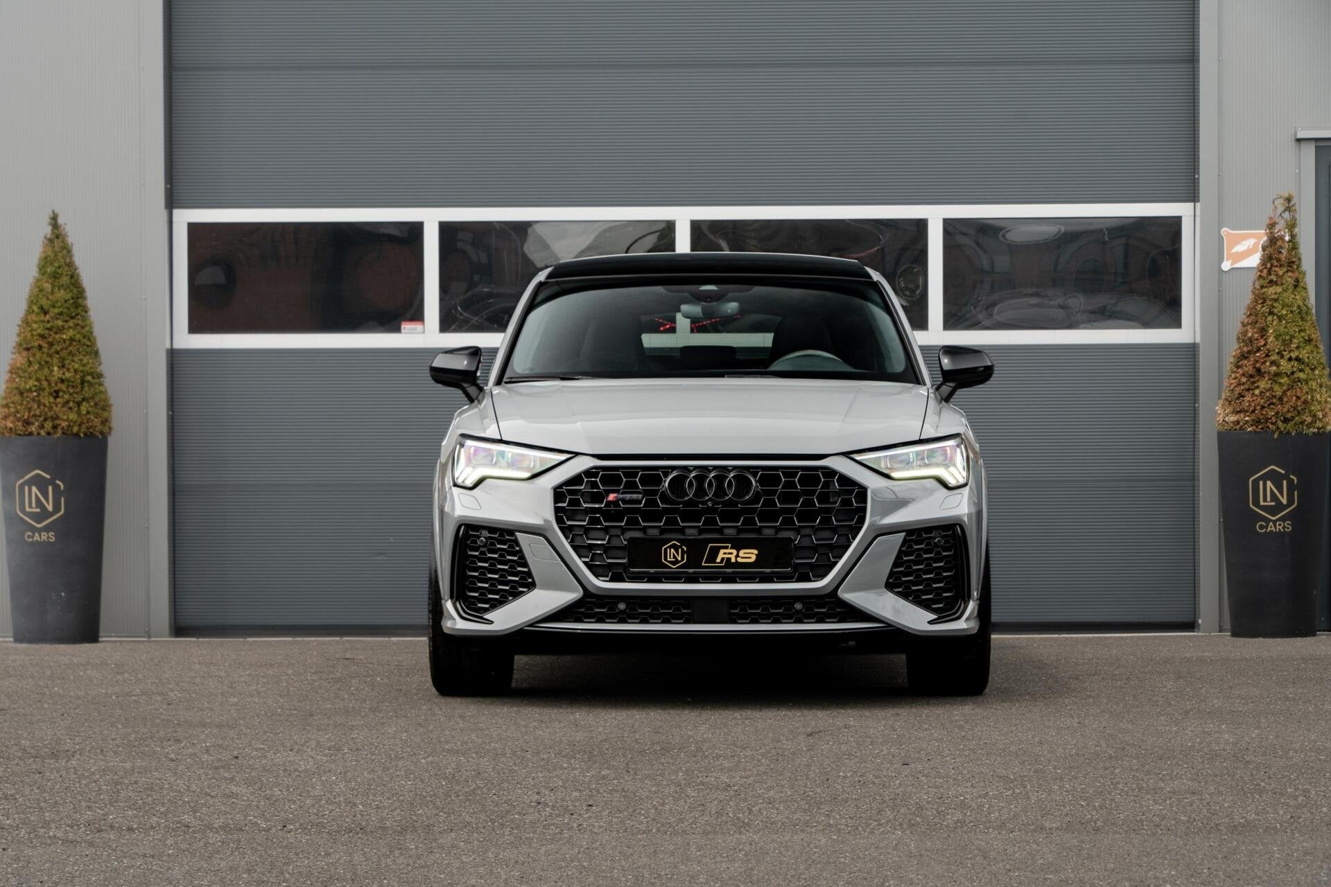 AUDI RS Q3 SPORTBACK 2.5 TFSI QUATTRO|MATRIX LED|Milltek, Auto's, Audi, Automaat, Gebruikt, 1675 kg, Met garantie (alle)